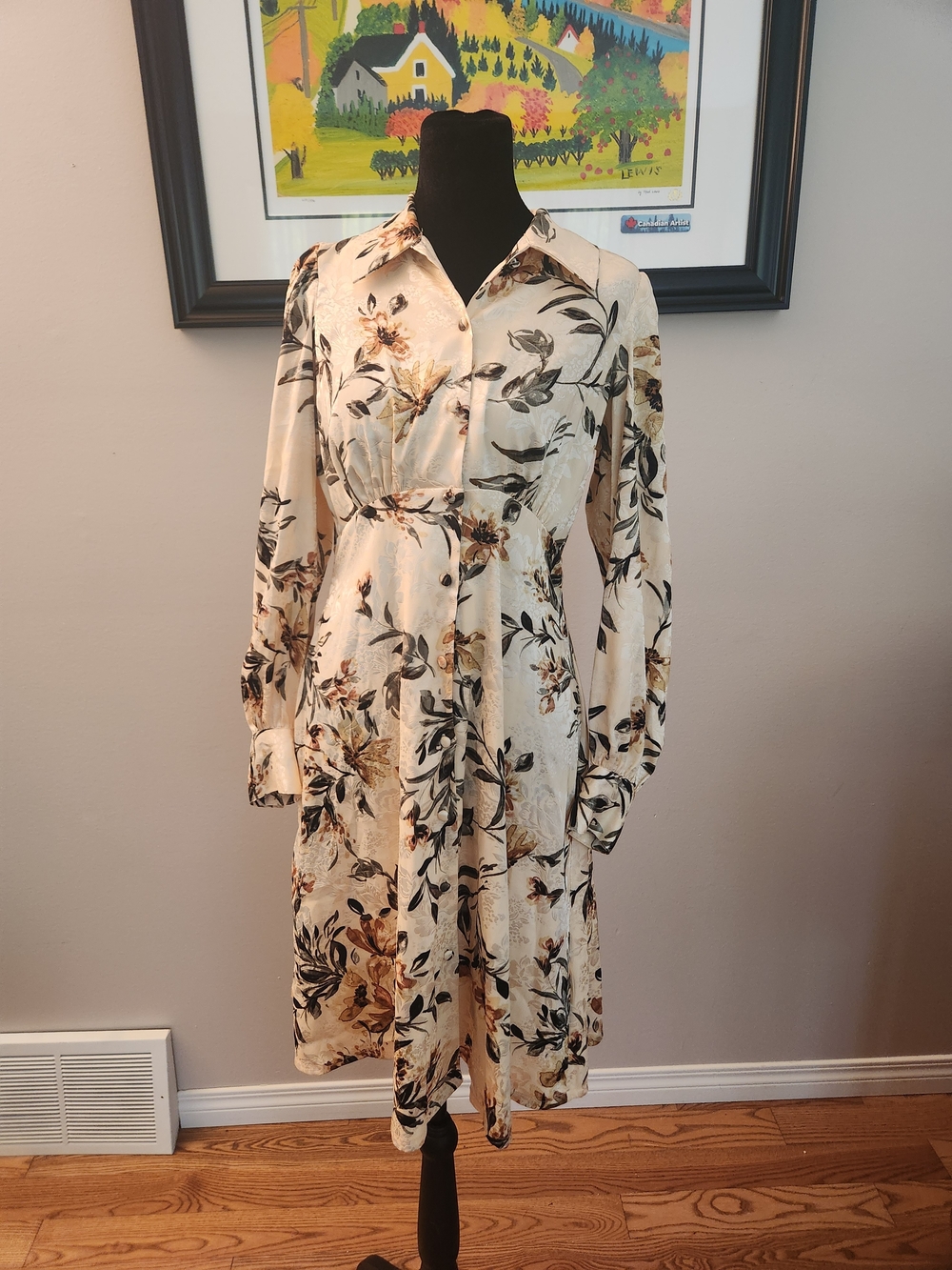 Clavin Klein Silk Cream Floral Front Button Dress-Size: 6